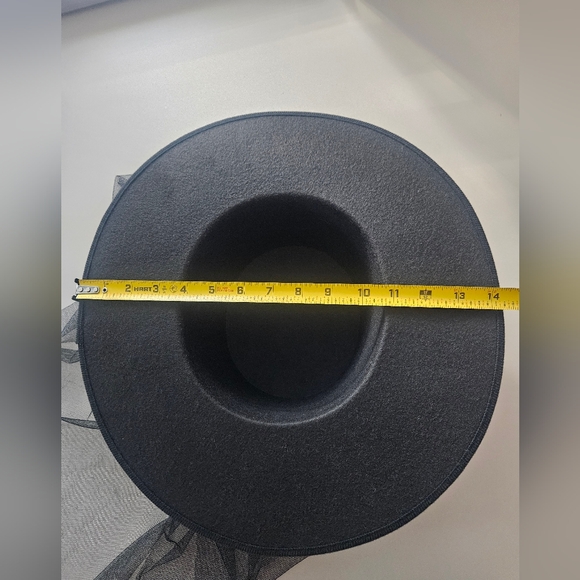 Black Rose Hat - Picture 7 of 10